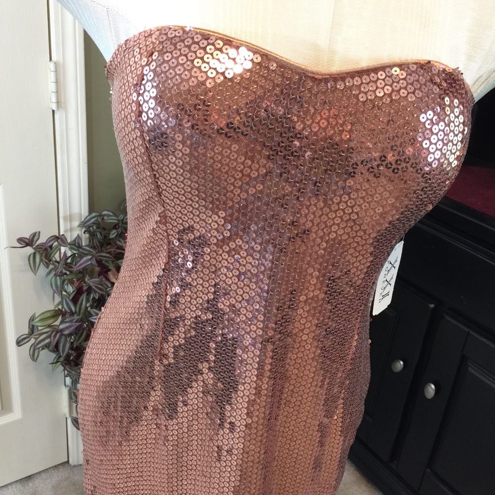 NWT XXI Rose Gold Sequin Strapless Dress L - Picture 2 of 5